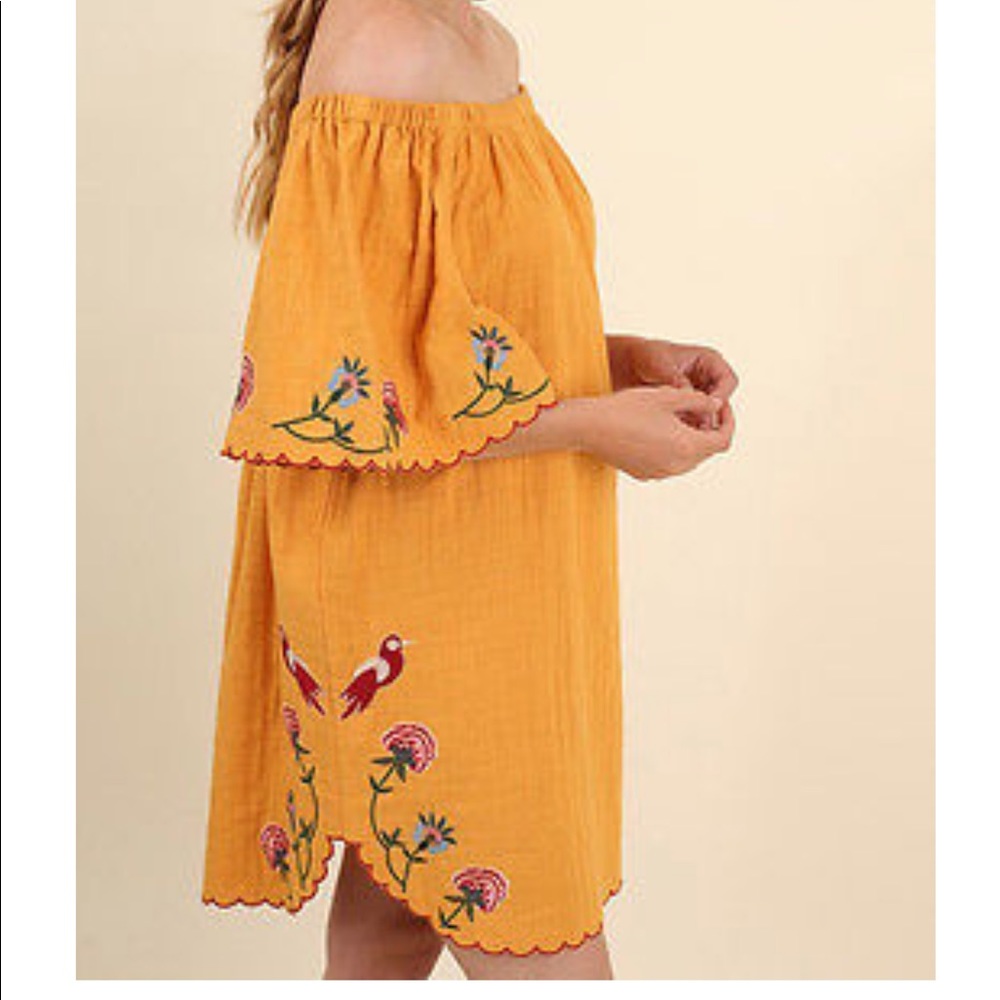 Yellow embroidered Umgee dress. NWT